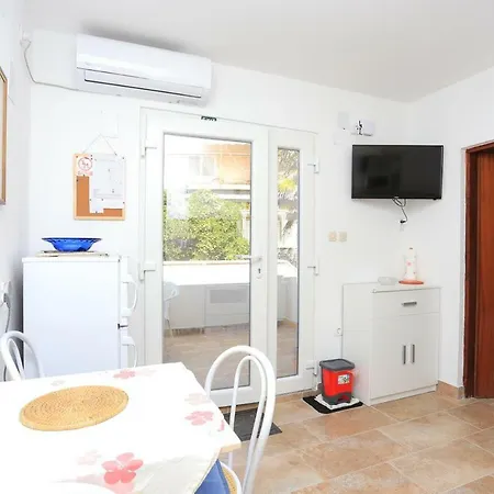 Rogoznica 13012b Apartman