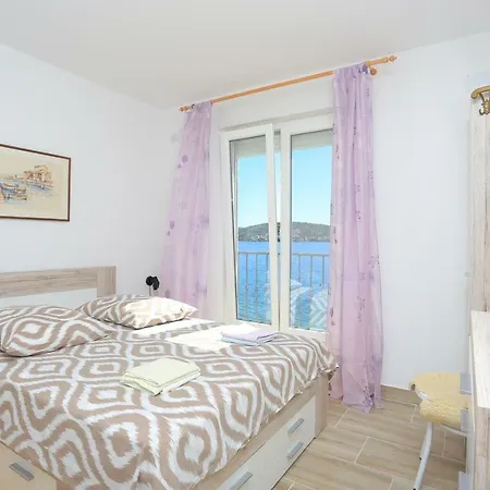 Apartamento Rogoznica 13012b *